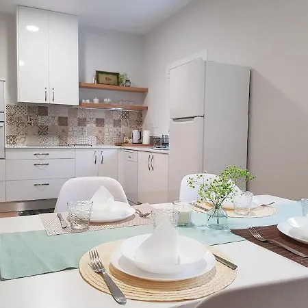 Santiago By The Sea, Entre Mar Y Campo *